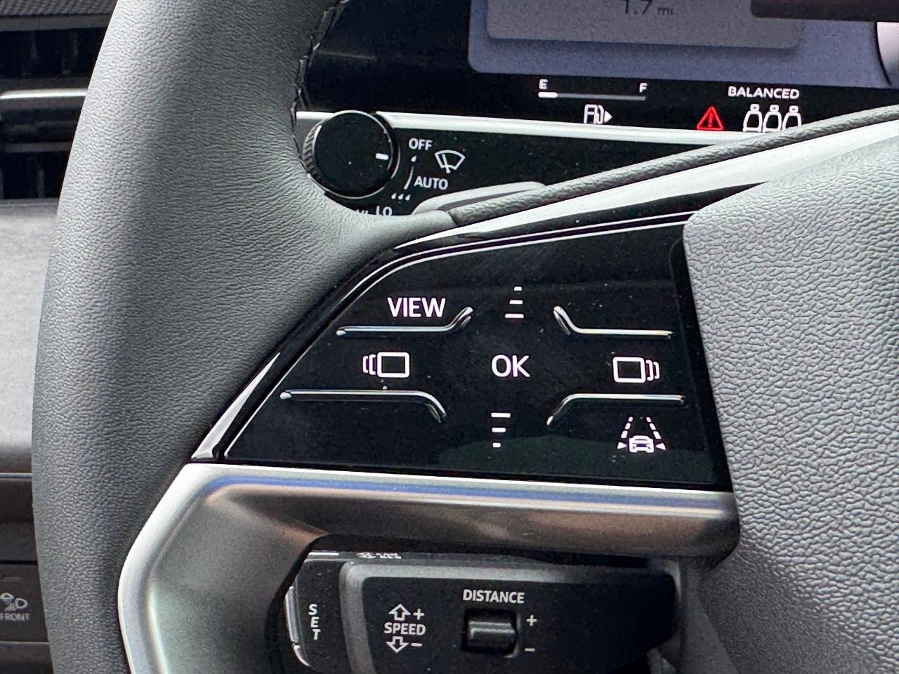 Audi Q3 Vehicle Full-screen Gallery Image 23