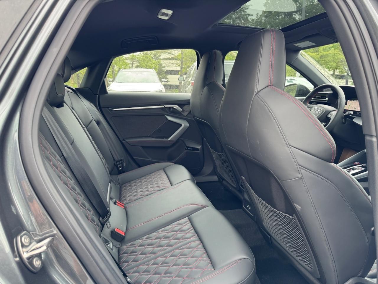 Audi S3 Vehicle Full-screen Gallery Image 14