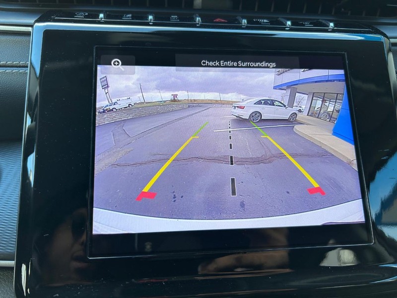 Jeep Grand Cherokee Vehicle Full-screen Gallery Image 21