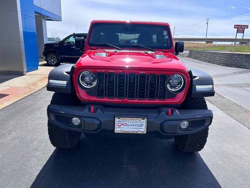 Jeep Wrangler Vehicle Full-screen Gallery Image 03