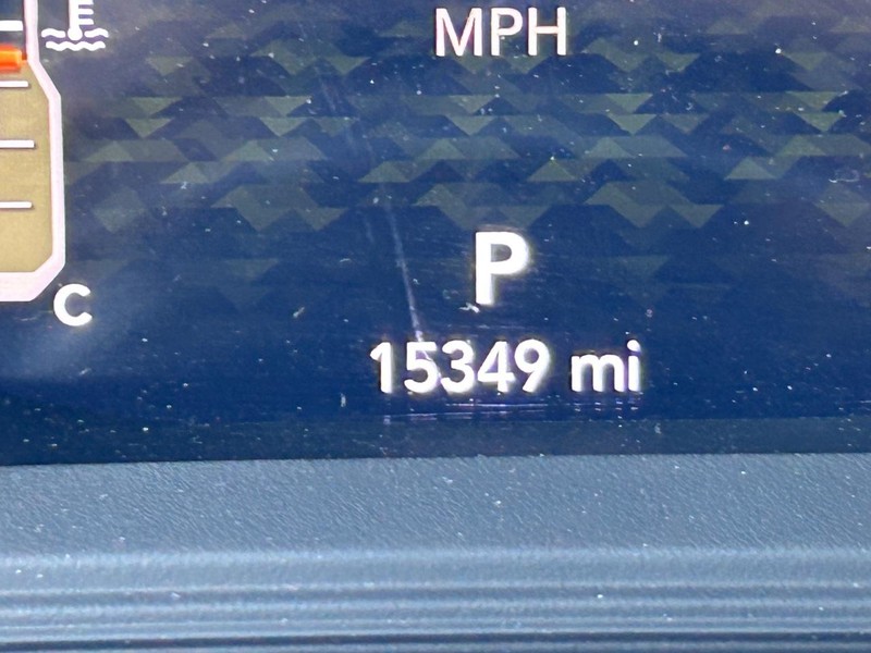 Jeep Wrangler Vehicle Full-screen Gallery Image 20