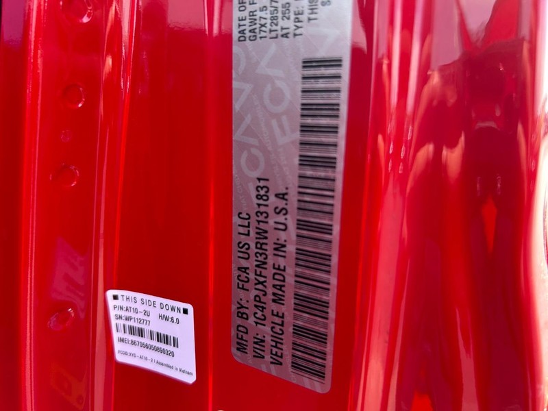 Jeep Wrangler Vehicle Full-screen Gallery Image 22