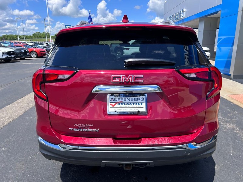 GMC Terrain Vehicle Full-screen Gallery Image 06