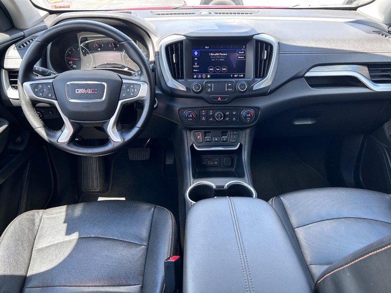 GMC Terrain Vehicle Full-screen Gallery Image 11