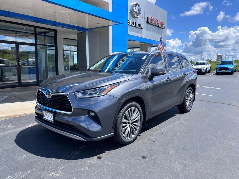 Toyota Highlander Vehicle Full-screen Gallery Image 02