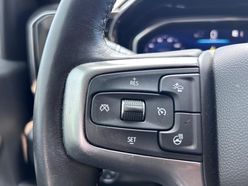 Chevrolet Silverado 1500 Vehicle Full-screen Gallery Image 12