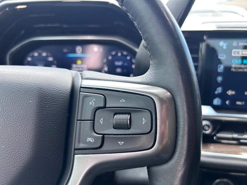 Chevrolet Silverado 1500 Vehicle Full-screen Gallery Image 13