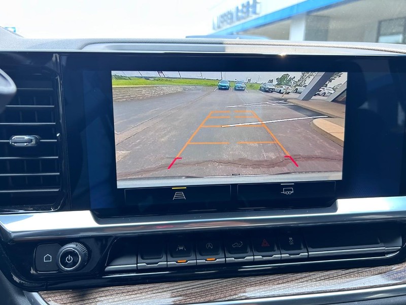 Chevrolet Silverado 1500 Vehicle Full-screen Gallery Image 20