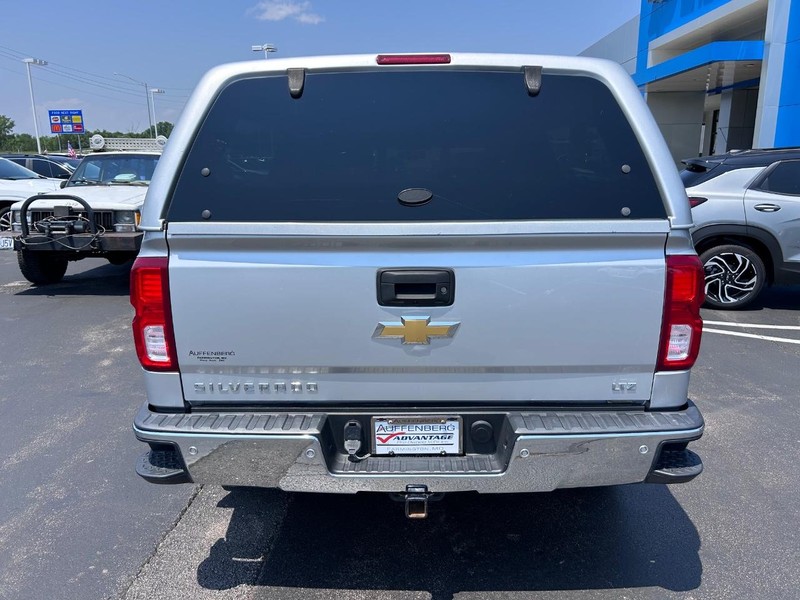 Chevrolet Silverado 1500 Vehicle Full-screen Gallery Image 06