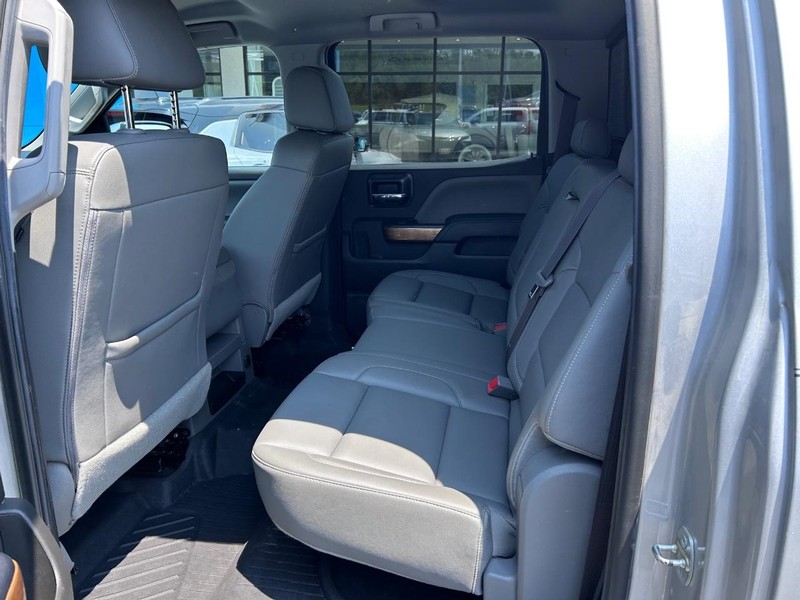 Chevrolet Silverado 1500 Vehicle Full-screen Gallery Image 09