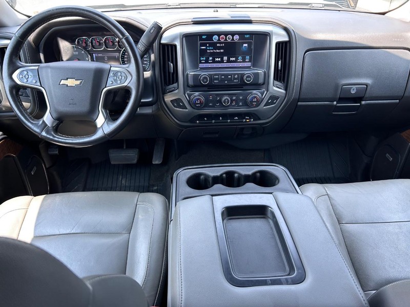 Chevrolet Silverado 1500 Vehicle Full-screen Gallery Image 10