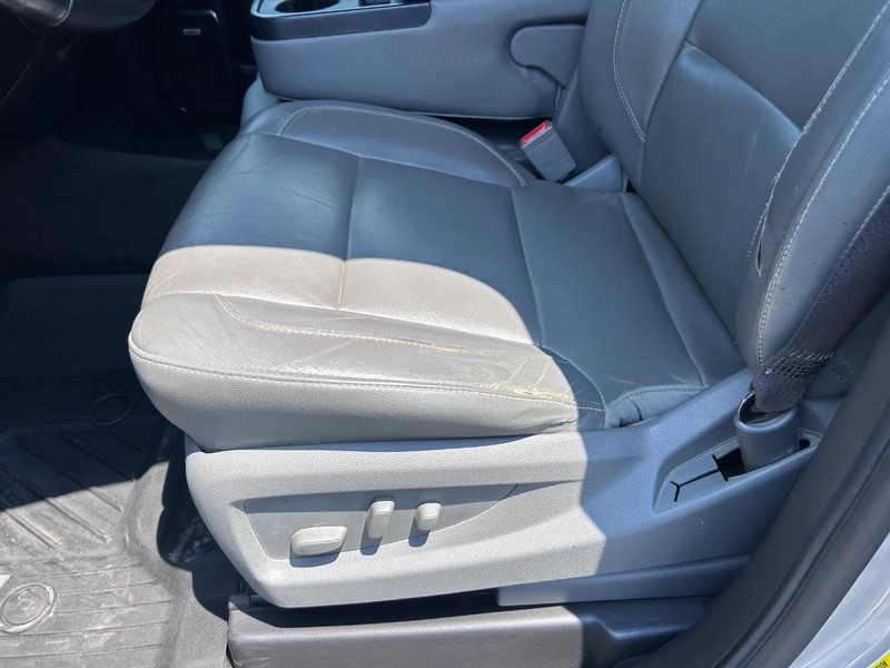 Chevrolet Silverado 1500 Vehicle Full-screen Gallery Image 19