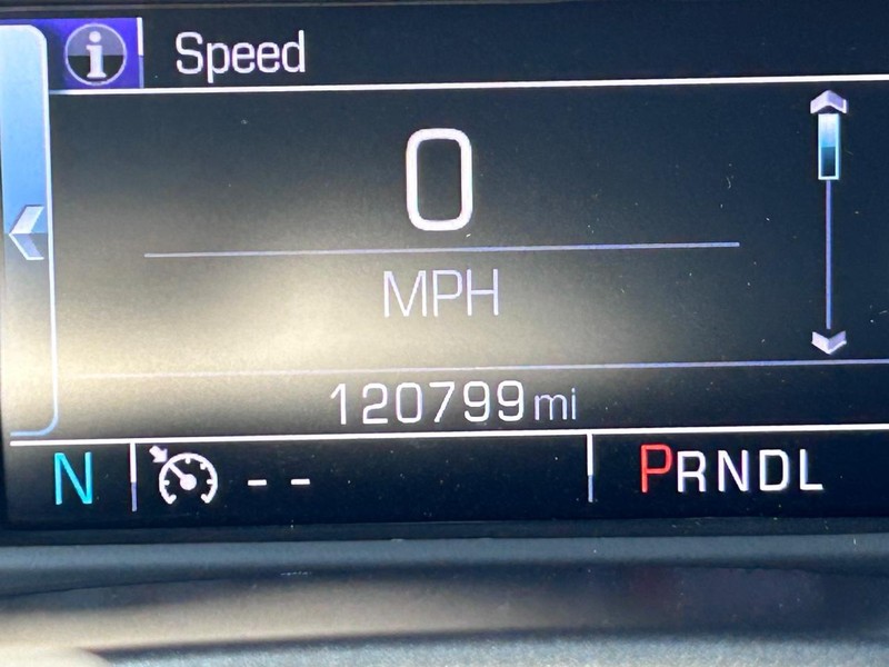 Chevrolet Silverado 1500 Vehicle Full-screen Gallery Image 20