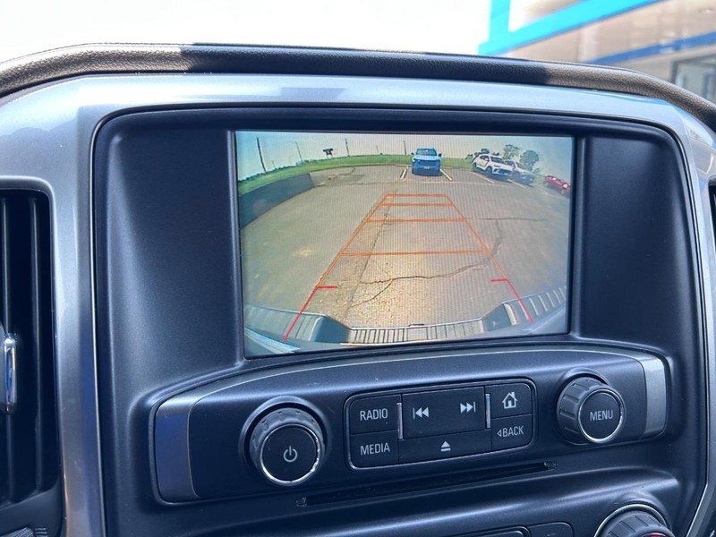 Chevrolet Silverado 1500 Vehicle Full-screen Gallery Image 21