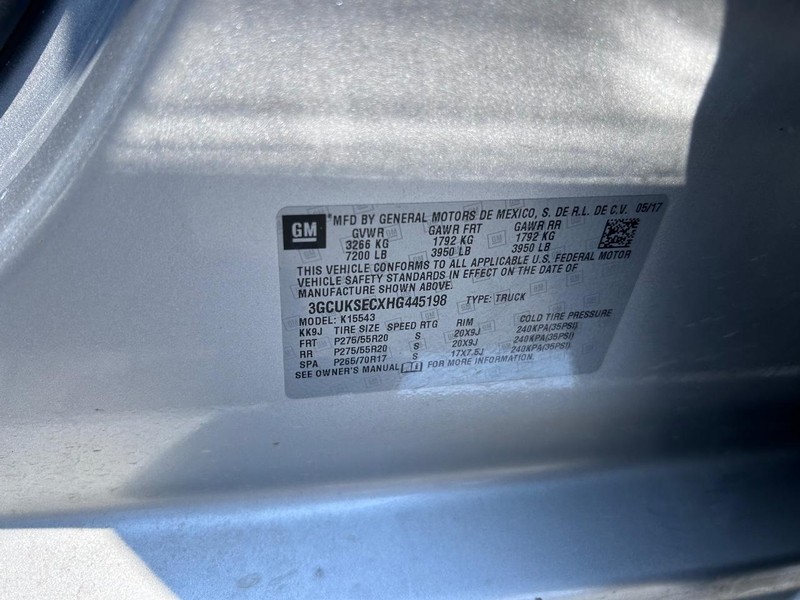 Chevrolet Silverado 1500 Vehicle Full-screen Gallery Image 22