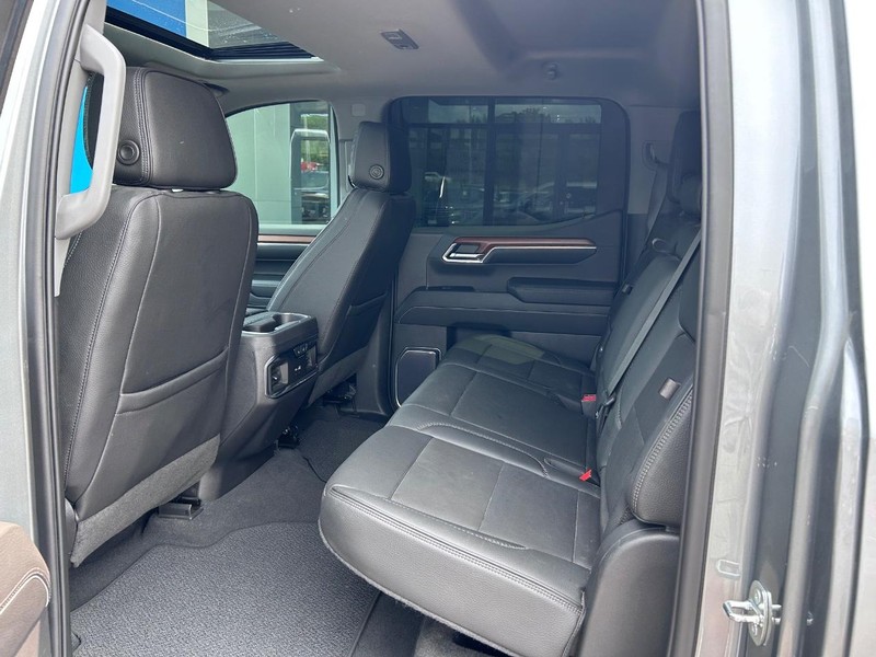 GMC Sierra 1500 Vehicle Full-screen Gallery Image 09