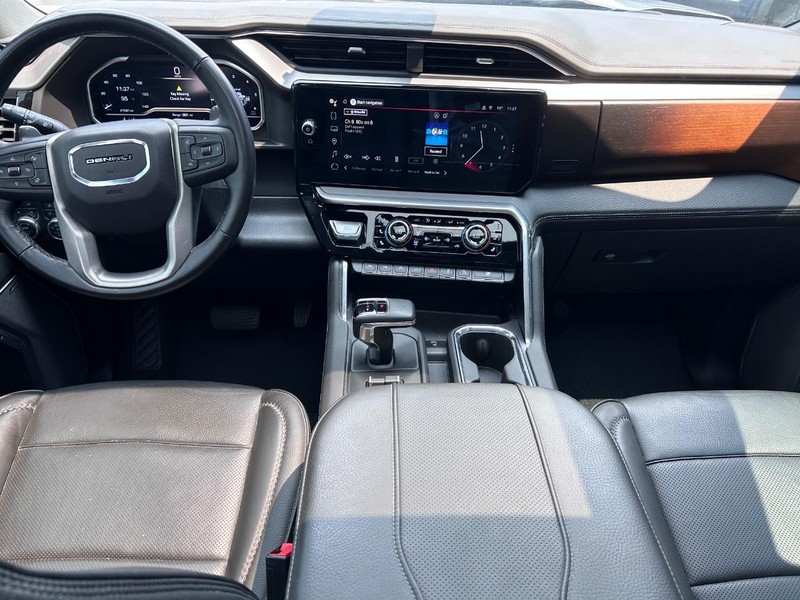 GMC Sierra 1500 Vehicle Full-screen Gallery Image 11