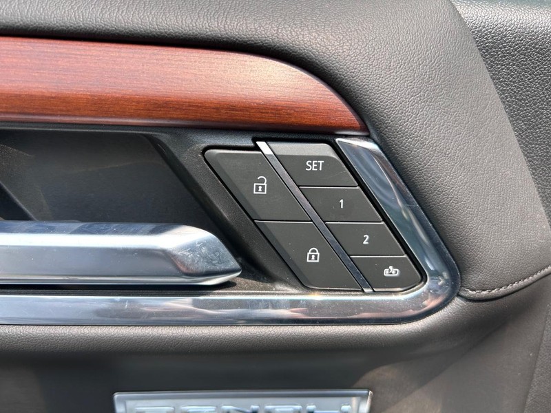 GMC Sierra 1500 Vehicle Full-screen Gallery Image 20