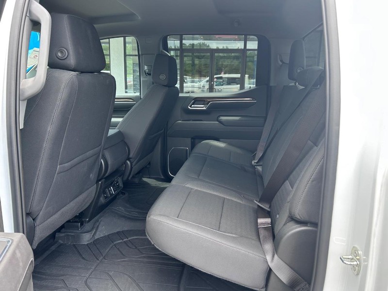 Chevrolet Silverado 1500 Vehicle Full-screen Gallery Image 09