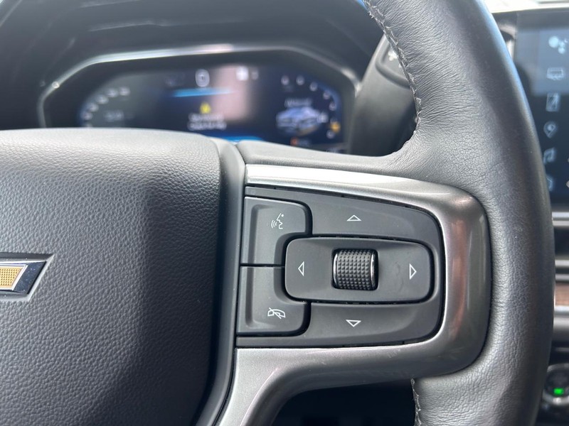 Chevrolet Silverado 1500 Vehicle Full-screen Gallery Image 13