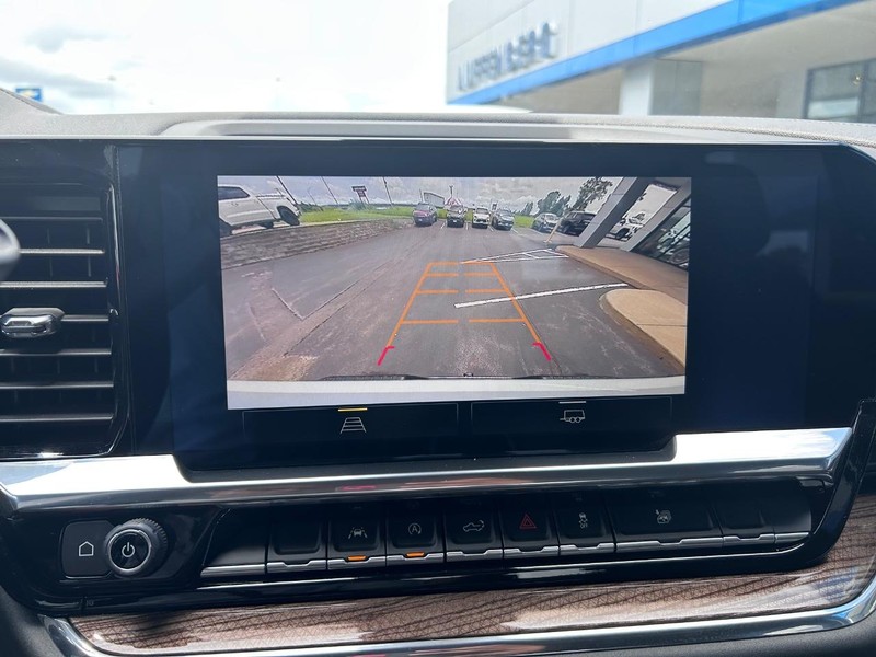 Chevrolet Silverado 1500 Vehicle Full-screen Gallery Image 20