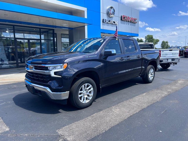 Chevrolet Silverado 1500 Vehicle Full-screen Gallery Image 02