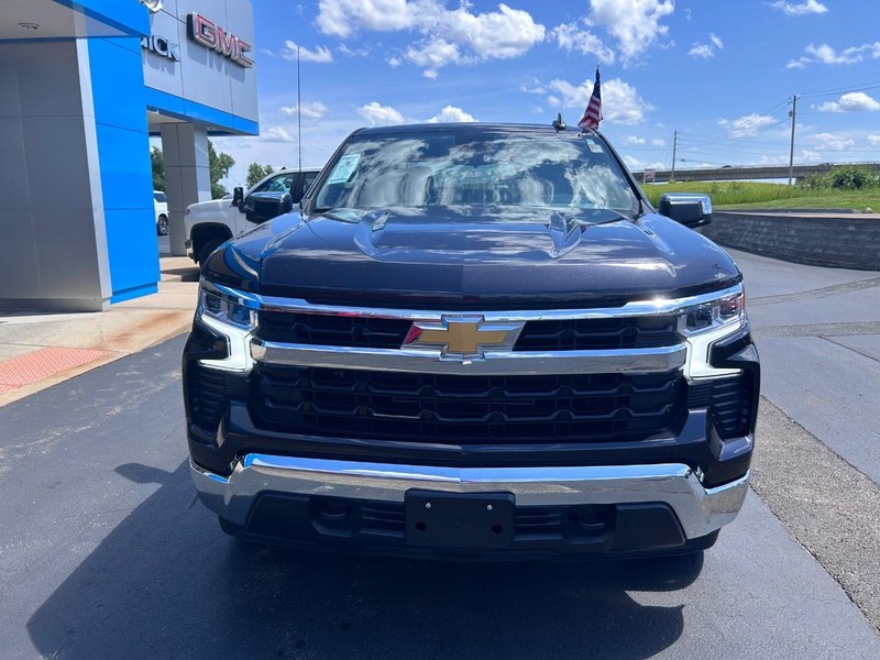 Chevrolet Silverado 1500 Vehicle Full-screen Gallery Image 03