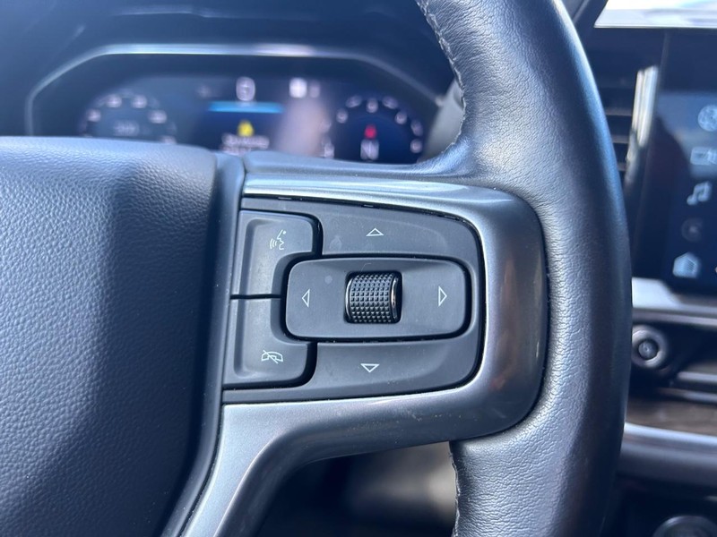 Chevrolet Silverado 1500 Vehicle Full-screen Gallery Image 13