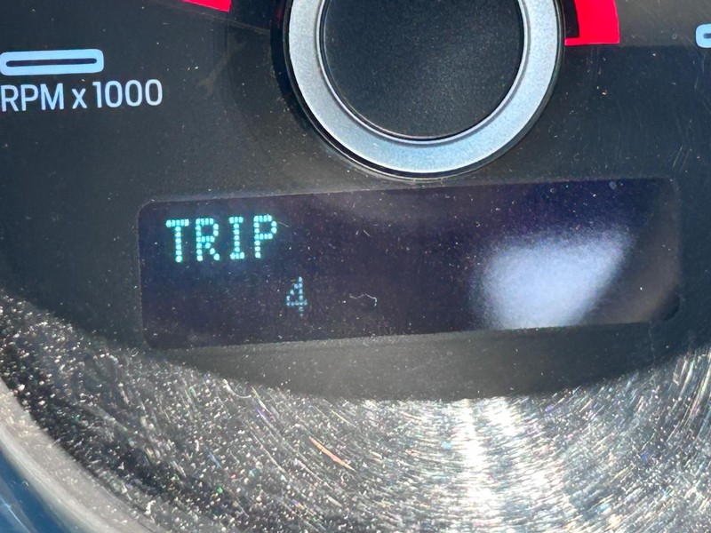 Ford Mustang Vehicle Full-screen Gallery Image 20