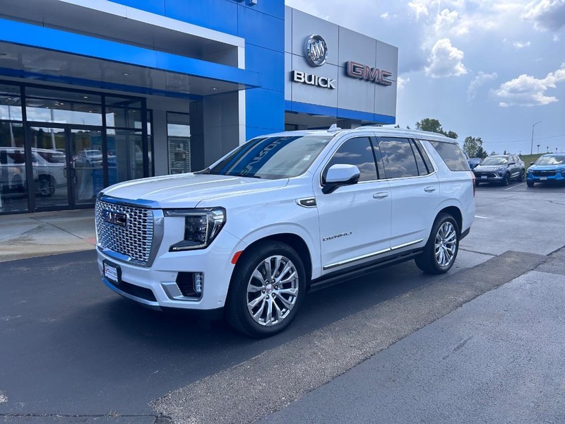 GMC Yukon Vehicle Full-screen Gallery Image 02