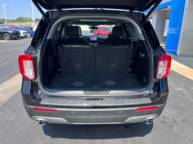 Ford Explorer Vehicle Full-screen Gallery Image 07