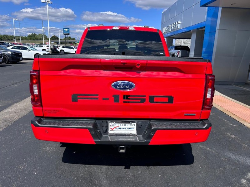 Ford F-150 Vehicle Full-screen Gallery Image 06