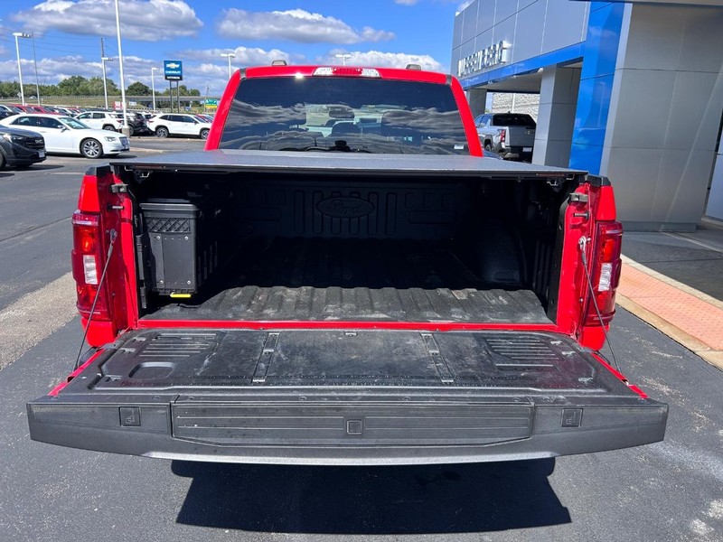 Ford F-150 Vehicle Full-screen Gallery Image 07