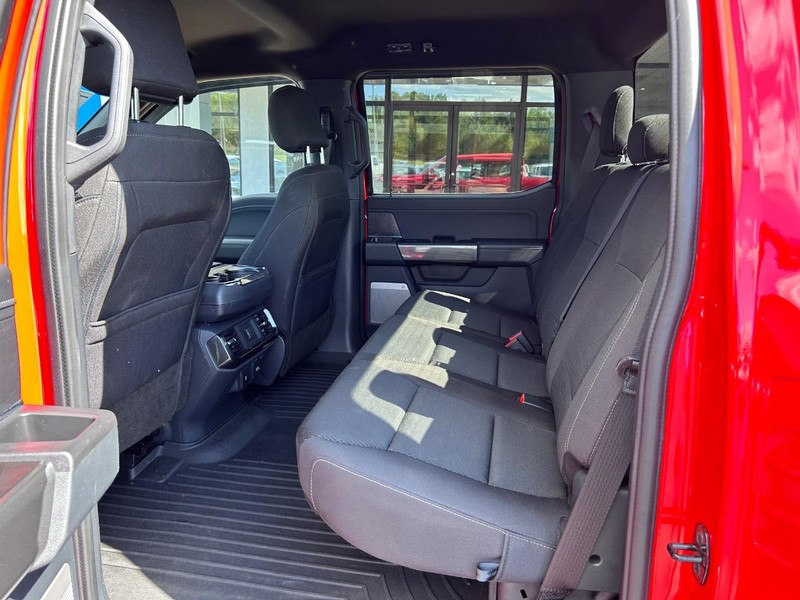 Ford F-150 Vehicle Full-screen Gallery Image 09