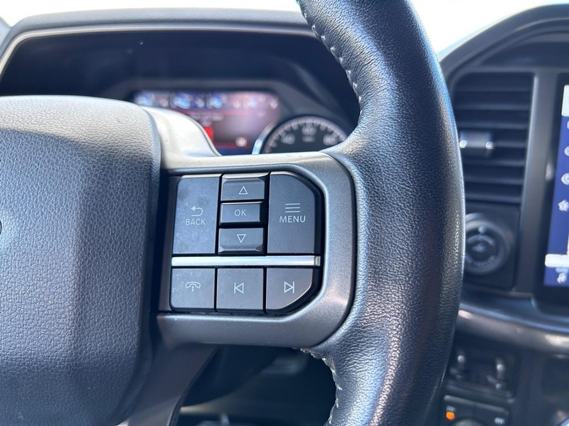 Ford F-150 Vehicle Full-screen Gallery Image 13