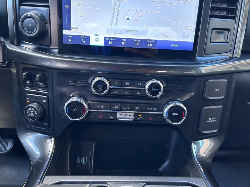 Ford F-150 Vehicle Full-screen Gallery Image 15