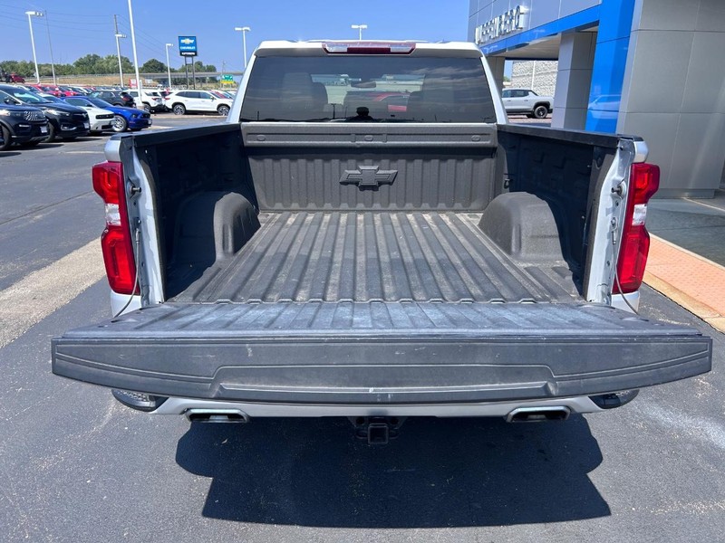 Chevrolet Silverado 1500 Vehicle Full-screen Gallery Image 07