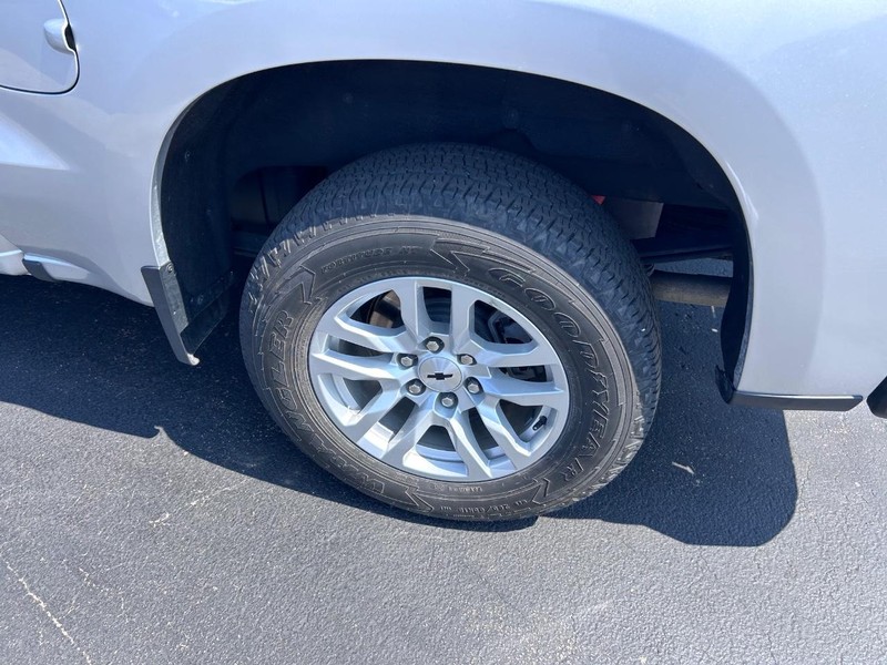 Chevrolet Silverado 1500 Vehicle Full-screen Gallery Image 08