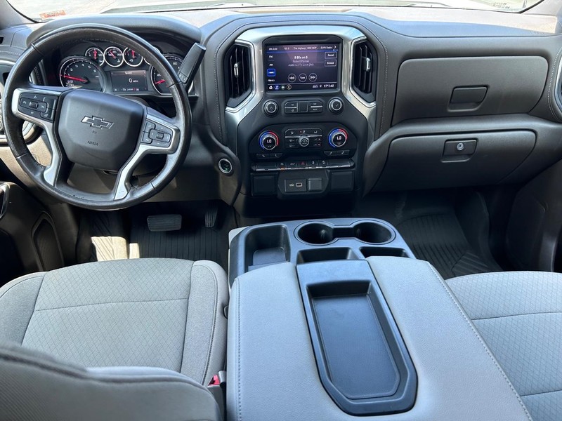 Chevrolet Silverado 1500 Vehicle Full-screen Gallery Image 10