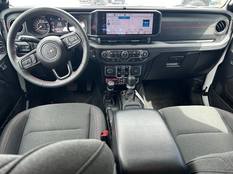 Jeep Wrangler Vehicle Full-screen Gallery Image 10