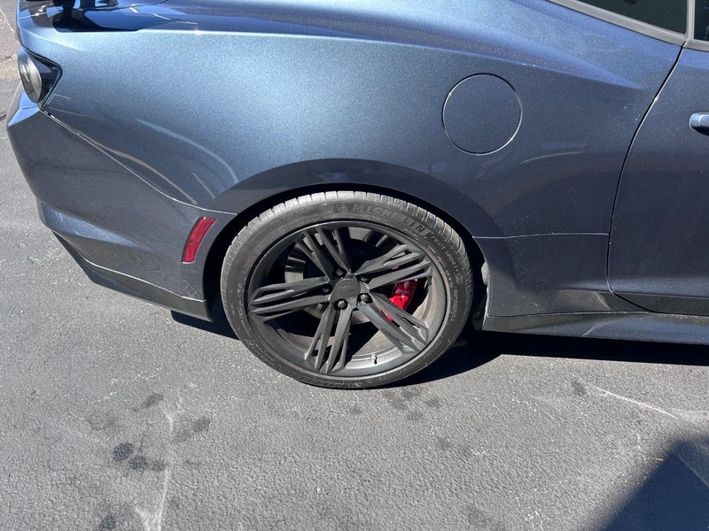 Chevrolet Camaro Vehicle Full-screen Gallery Image 08