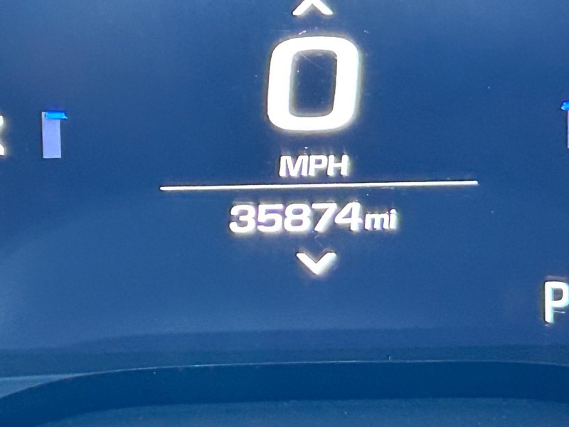 Chevrolet Camaro Vehicle Full-screen Gallery Image 21