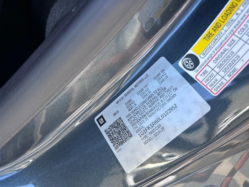 Chevrolet Camaro Vehicle Full-screen Gallery Image 23