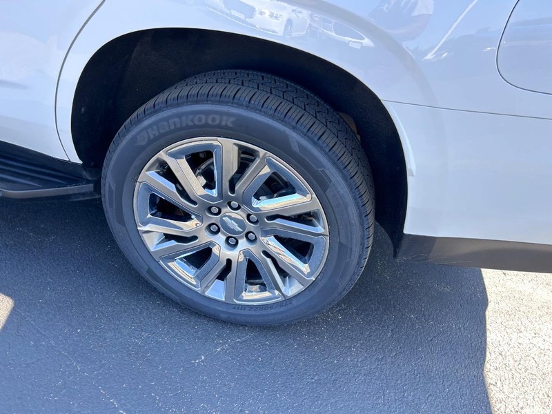 Chevrolet Tahoe Vehicle Full-screen Gallery Image 09