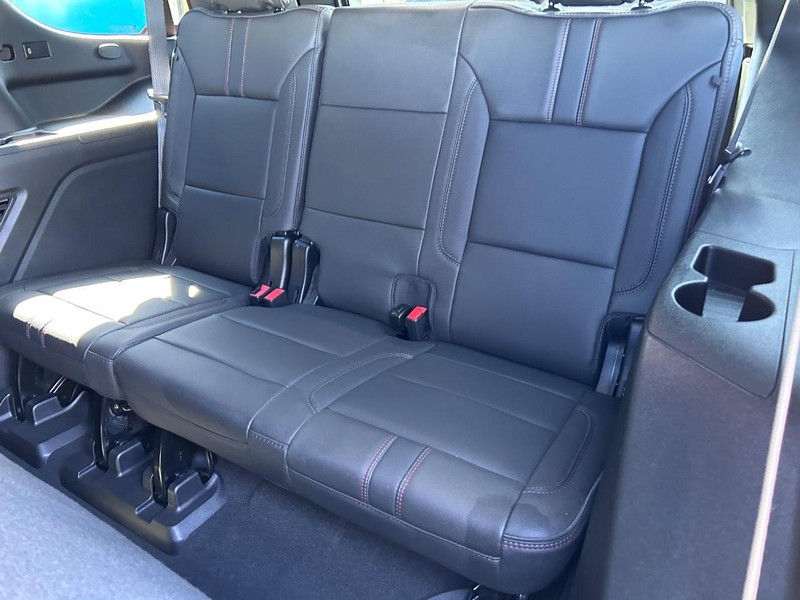 Chevrolet Tahoe Vehicle Full-screen Gallery Image 10