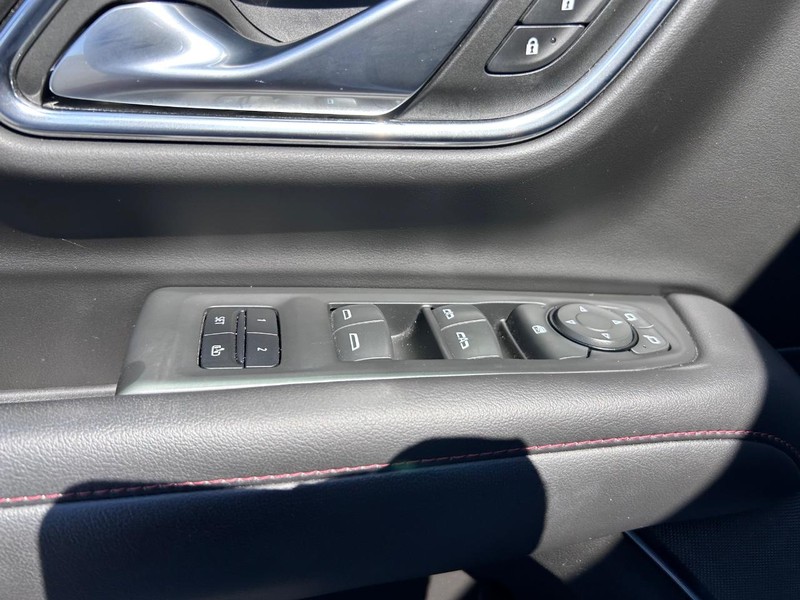 Chevrolet Tahoe Vehicle Full-screen Gallery Image 21