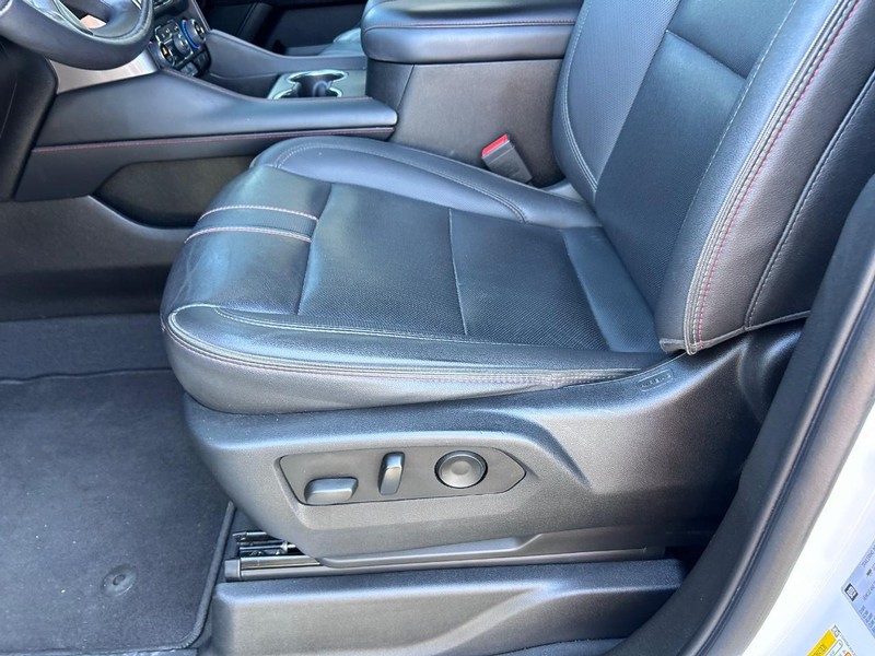 Chevrolet Tahoe Vehicle Full-screen Gallery Image 23