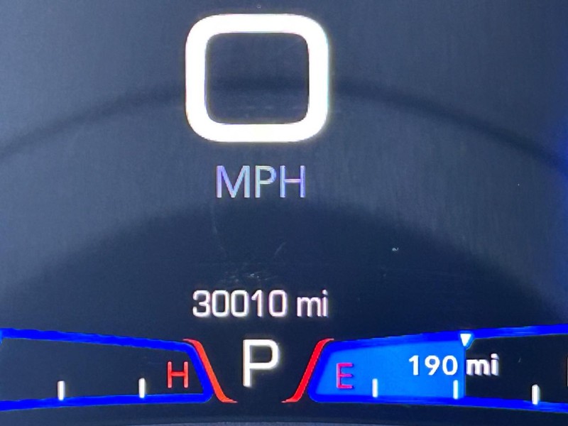 Chrysler 300 Vehicle Full-screen Gallery Image 20