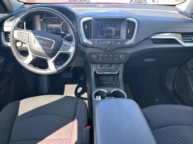 GMC Terrain Vehicle Full-screen Gallery Image 10