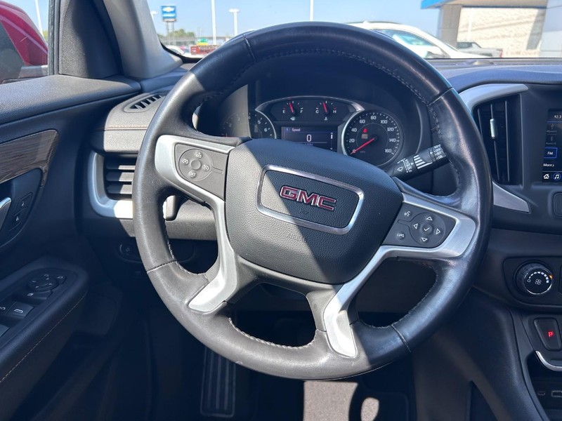 GMC Terrain Vehicle Full-screen Gallery Image 11